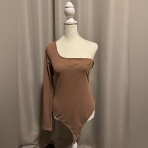 Le Lis One-Shoulder Ribbed Bodysuit